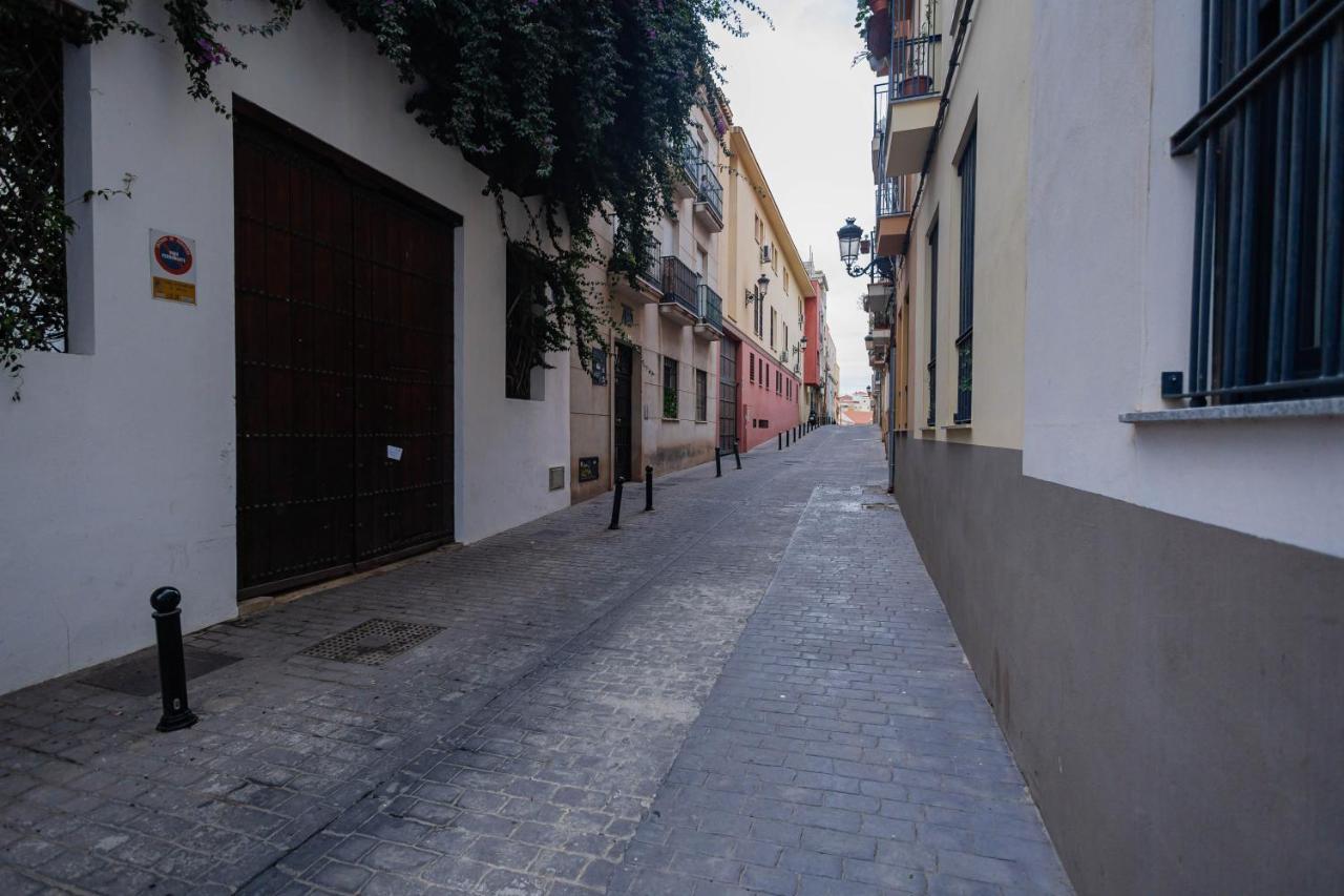 Central Studio Apartment Malaga Bagian luar foto