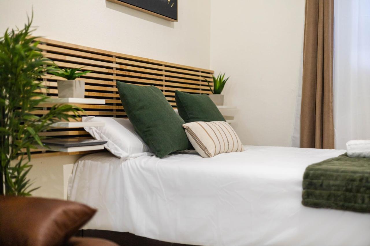 Central Studio Apartment Malaga Bagian luar foto
