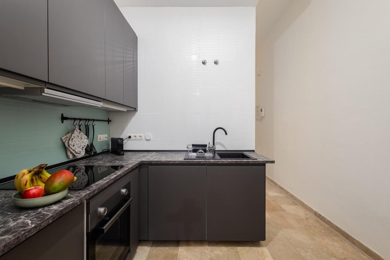 Central Studio Apartment Malaga Bagian luar foto